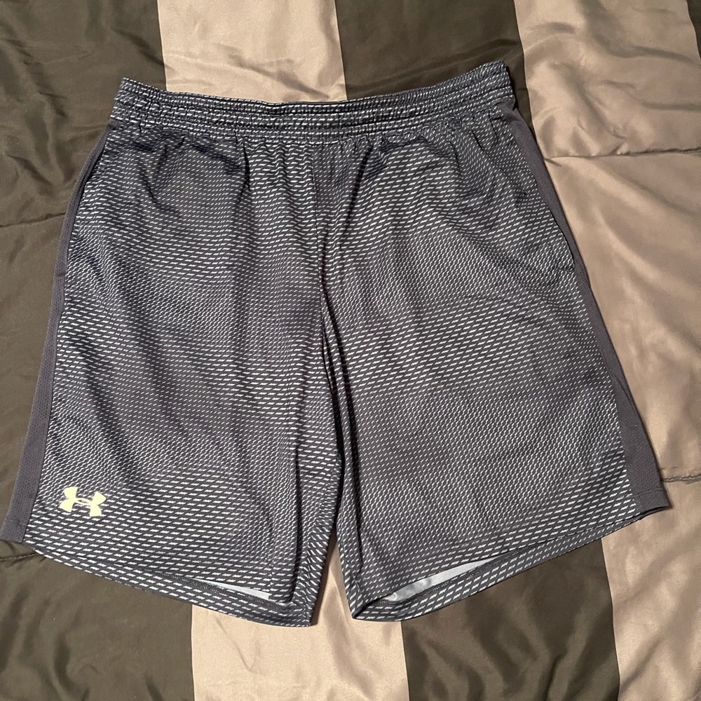 Under armour men athletic short size xl